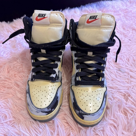 Nike dunks - Picture 1 of 4